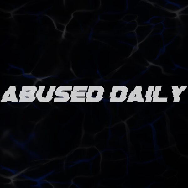 STICKER ”ABUSED DAILY”